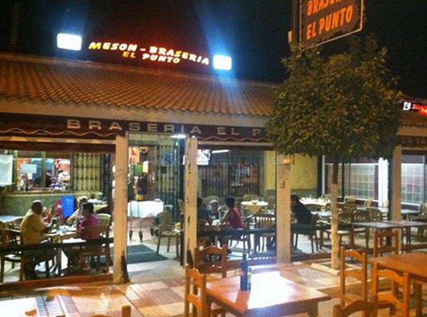 Parque jurásico entre Perú Restaurante: Braseria el Punto | San Juan del Puerto